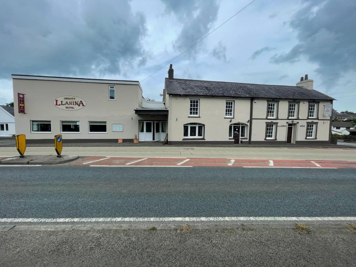 Llanina Arms Hotell Llanarth  Eksteriør bilde