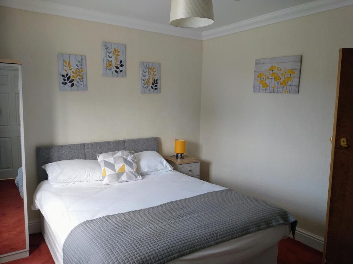 Llanina Arms Hotell Llanarth  Eksteriør bilde