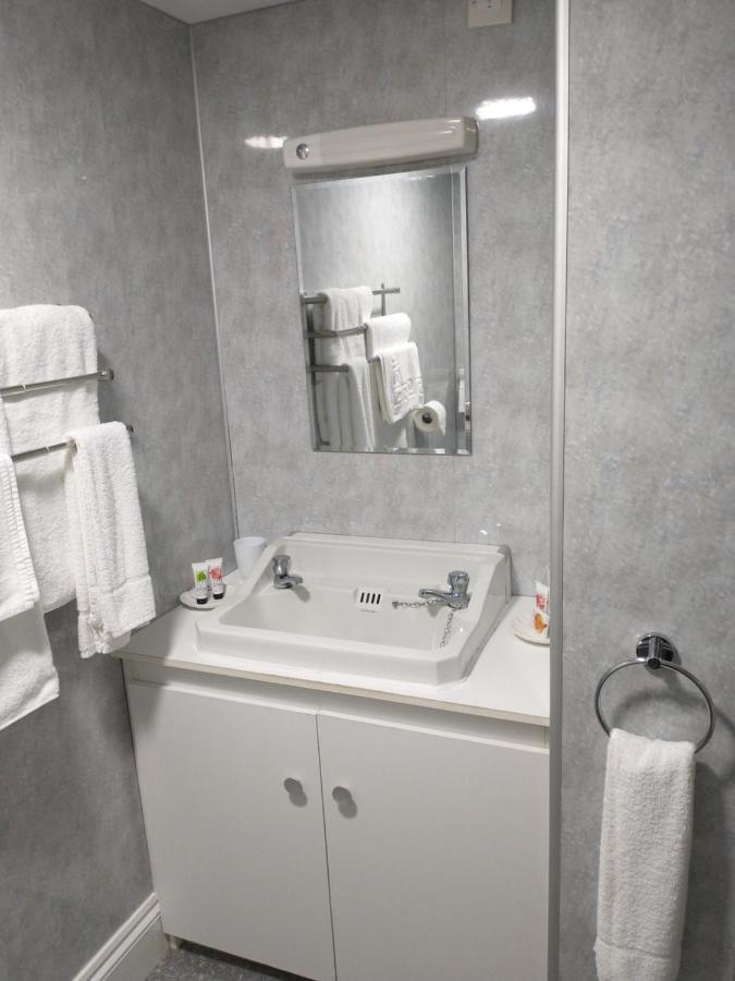Llanina Arms Hotell Llanarth  Eksteriør bilde
